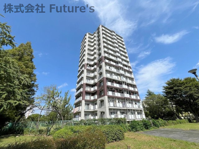 みさと団地9街区7号棟の外観|2023年大規模修繕実施済みです