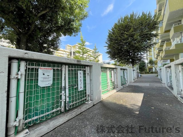 みさと団地9街区7号棟のその他共用部分|敷地内ゴミ置場