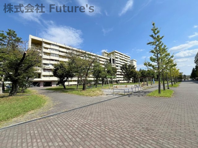 みさと団地9街区7号棟のその他共用部分|マンション敷地内の写真です