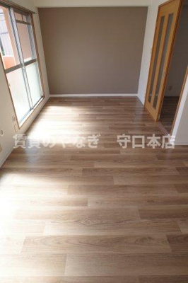 【居間・リビング】 | ラシーヌコート菊水通 | ゆったり過ごせるリビングです