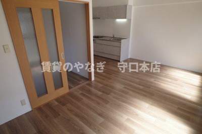 【居間・リビング】 | ラシーヌコート菊水通 | おしゃれなリビングです