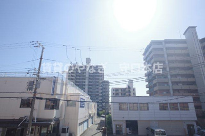 【展望】 | ラシーヌコート菊水通 | バルコニー前道幅広く、開放的な景色です♪