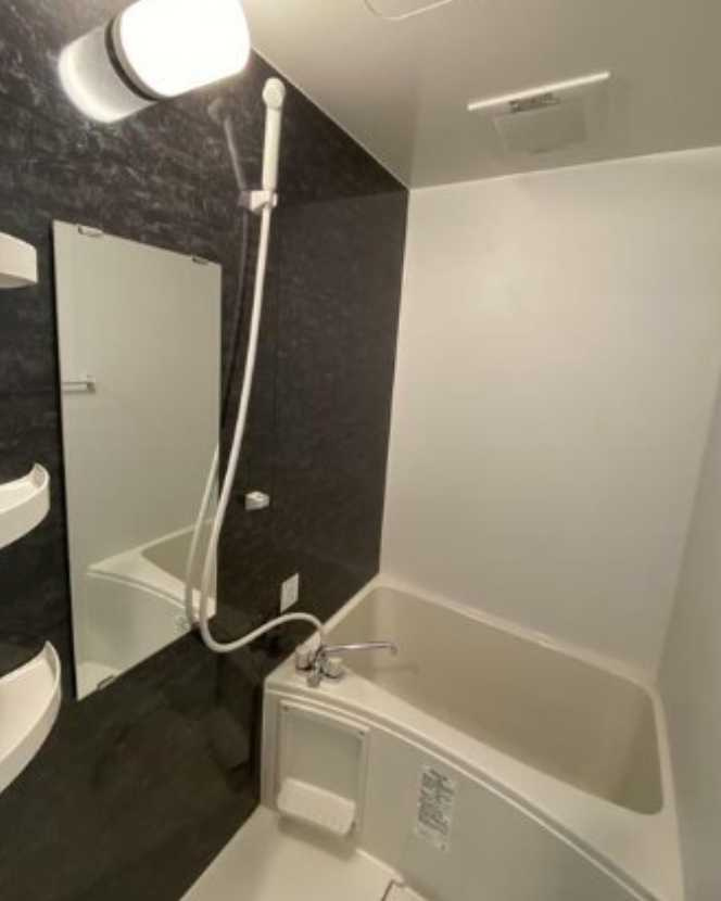 グランディス上馬　駅近　築浅　最上階の浴室