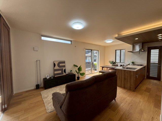 プランタウン新垢田南町の内観：施工例|施工例：１Ｆには落ち着く和室を。お昼寝に最適です♪