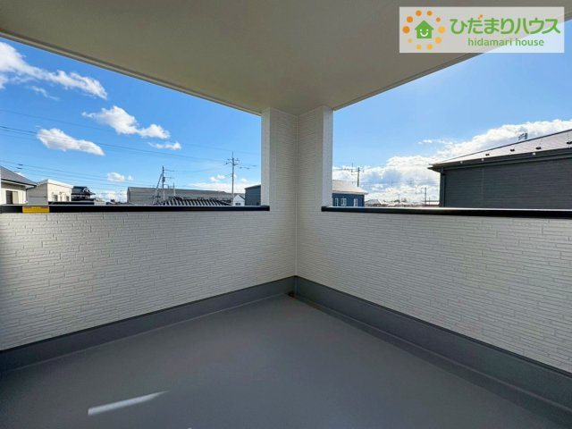 ひたちなか稲田10期　新築戸建　8号棟のバルコニー|広々としたバルコニー。お洗濯物もぜーんぶ干せちゃいます！！