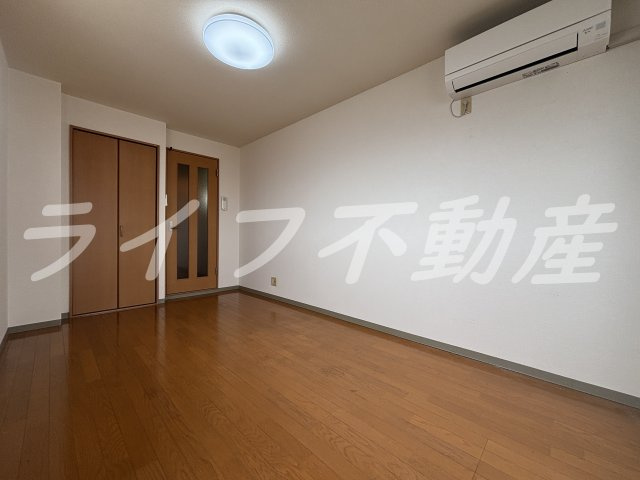 グランドサーパスの居間・リビング|居間です