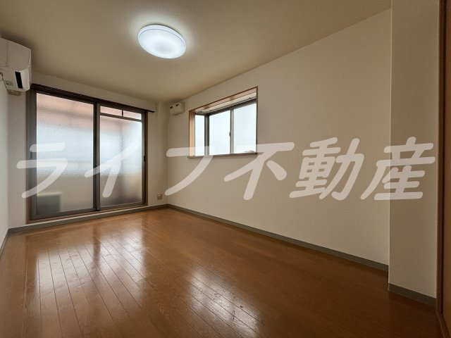 グランドサーパスの内装|明るい室内です