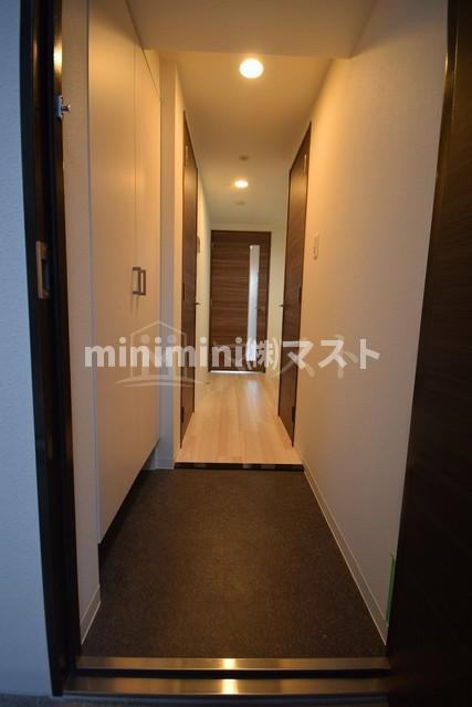 エスリード本町レジデンスの玄関