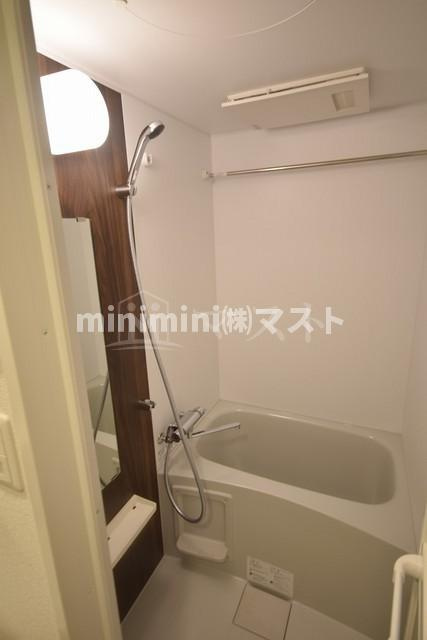 エスリード本町レジデンスの浴室