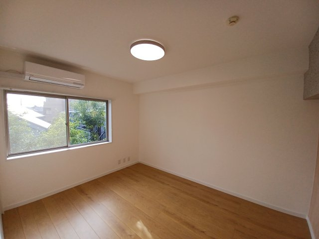 アストラールＡ棟の洋室