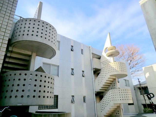 アストラールＡ棟の外観