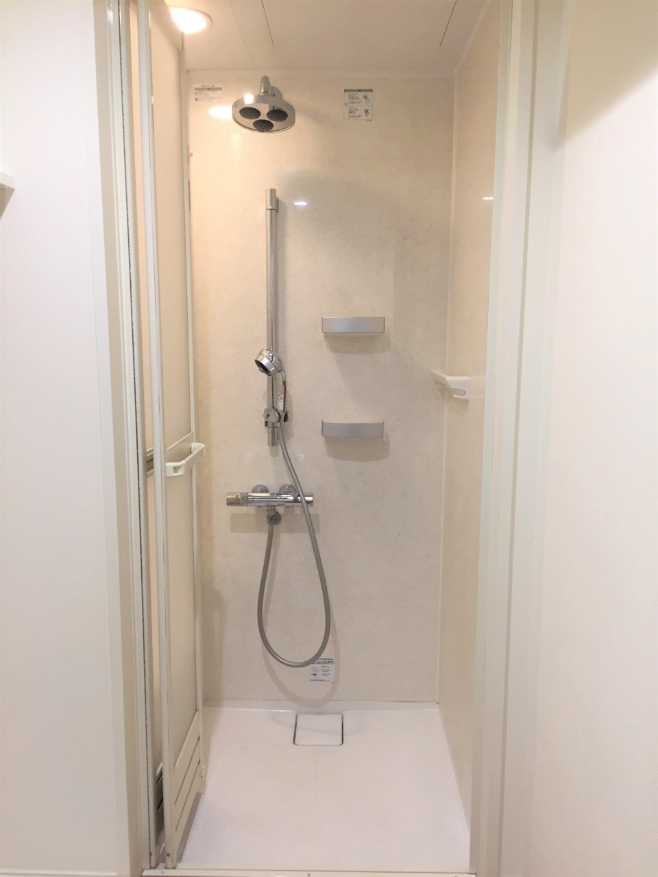 ハウスDENの浴室