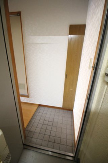 【玄関】 | マルコビル