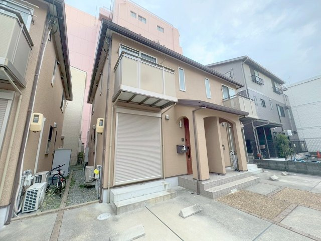 ルミエールB棟の外観