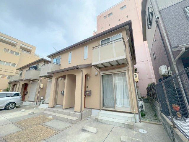 ルミエールB棟の外観