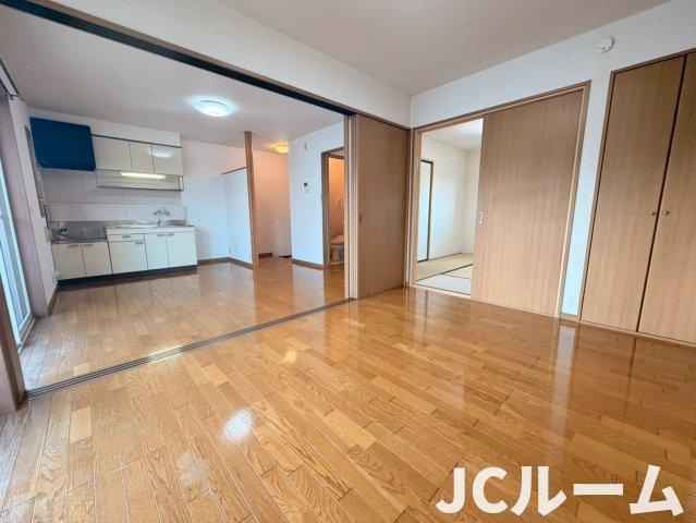 ウイングヒルズBの寝室