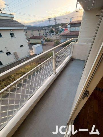 ウイングヒルズBのバルコニー