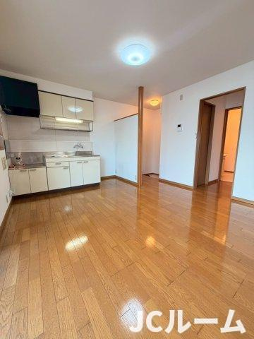 ウイングヒルズBの居間・リビング