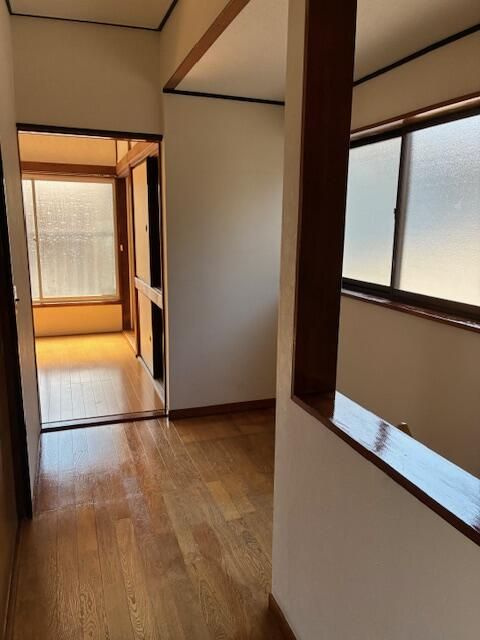 秋津町3丁目貸家の玄関