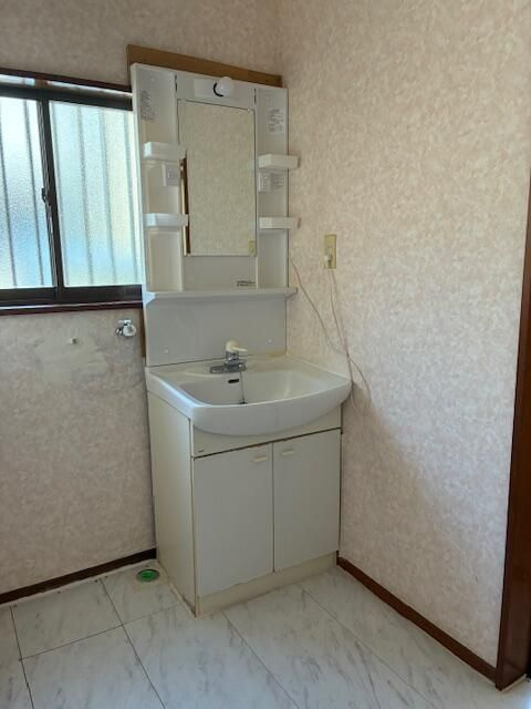 秋津町3丁目貸家の洗面所