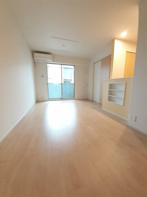 【居間・リビング】 | メゾンリヴィエールＨ