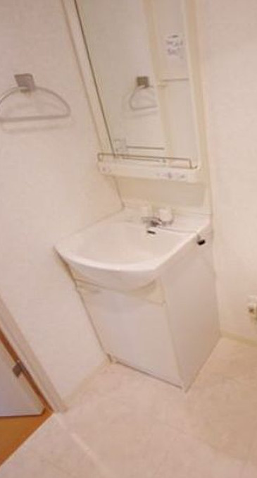 カスティーロ白山の独立洗面台|独立洗面台付き※同タイプ別室参考写真です。