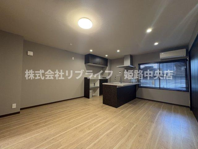 WITH ROSE元町の居間・リビング