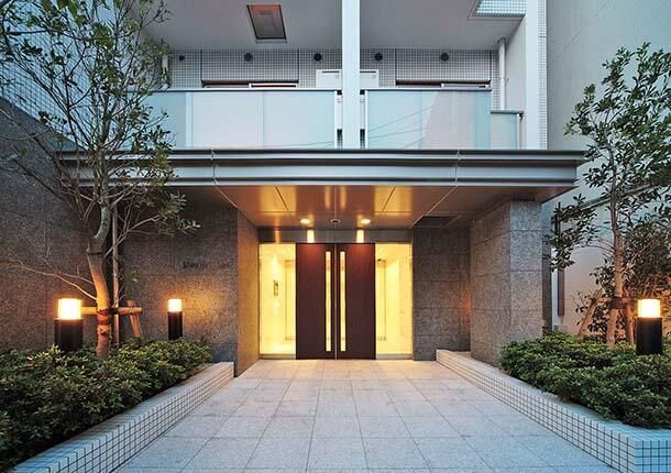 グレイスコート白金のエントランス