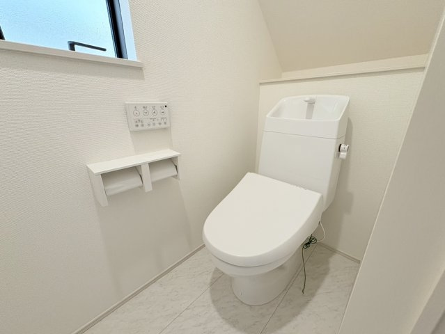 明石市太寺天王町新築戸建のトイレ