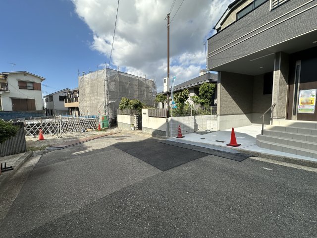明石市太寺天王町新築戸建の前面道路含む現地写真