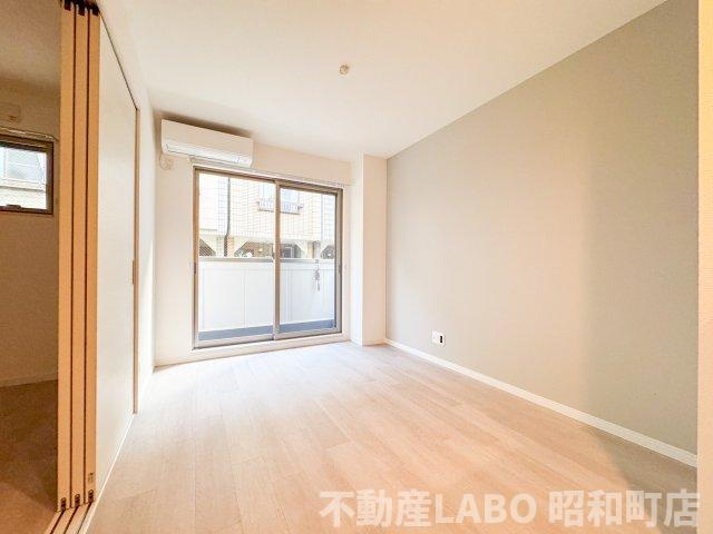 ＴＨＥ　ＣＯＬＯＲ　ＲＥＳＩＤＥＮＣＥの居間・リビング