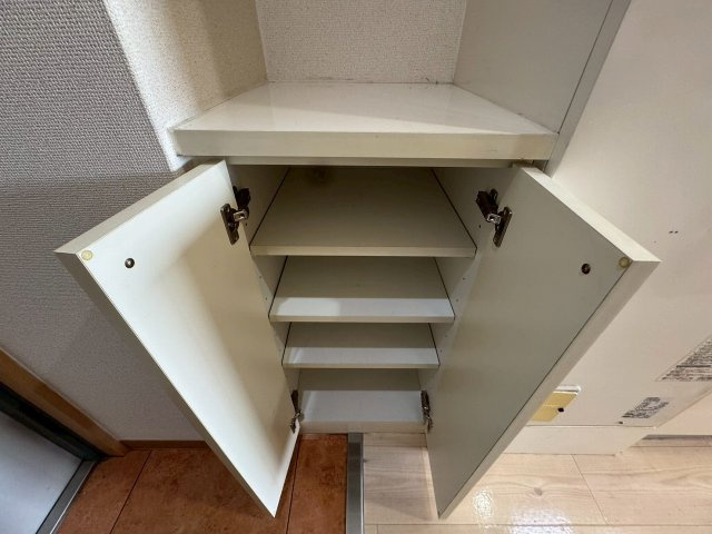 シャルル上新庄の収納