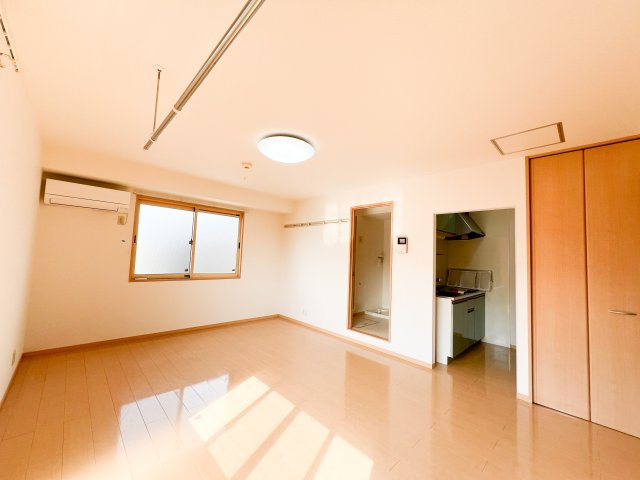 ＢＬＵＥ南金田の居間・リビング