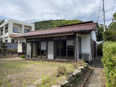 【外観】 | 洲本市物部一丁目・一戸建（486番1） | 令和７年９月撮影