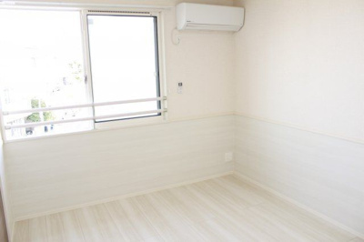 【洋室】 | オリヴィエ | 別のお部屋の写真です。
