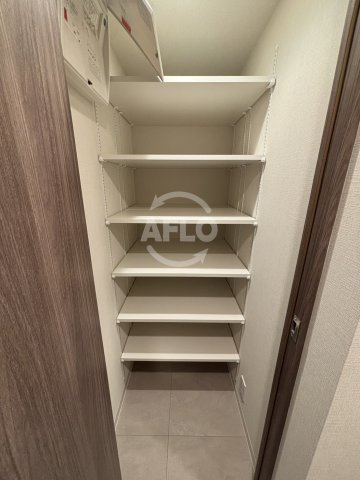 コンフォリア・リヴ本町WEST　Qの収納|コンフォリア・リヴ本町WEST Q　玄関収納