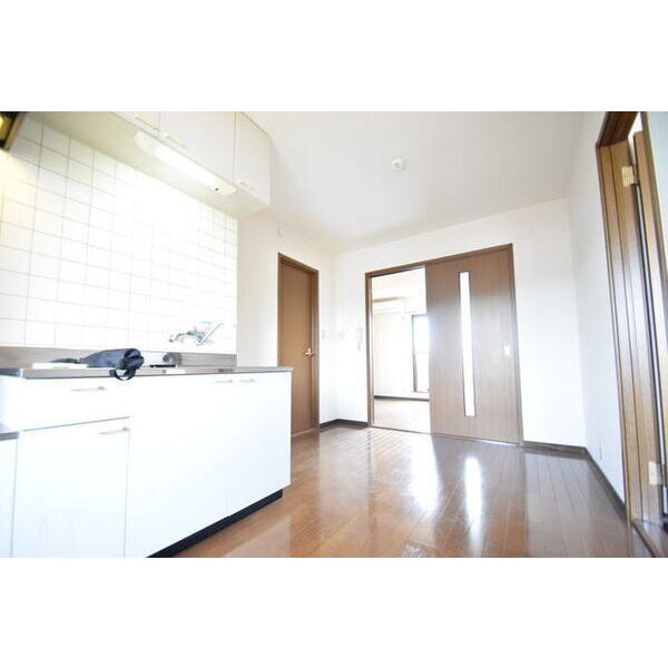 ヴィラパークⅡの居間・リビング