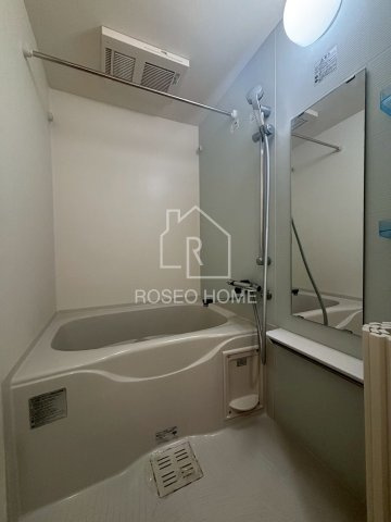 プレサンス江戸堀の浴室