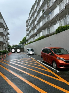 【駐車場】 | 敷地内駐車場の最新の空き状況とお値段はお問い合わせください