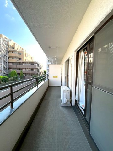 ニューライフ狛江のバルコニー