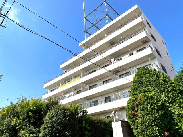 ニューライフ狛江の外観|小田急線「喜多見」駅徒歩11分＆「狛江」駅徒歩14分の2駅利用可♪