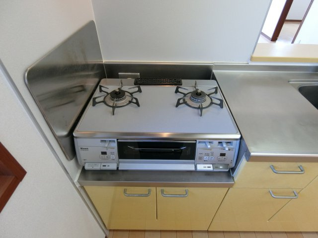 THサルーテ　Aのキッチン|イメージ写真202号室