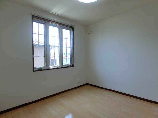 THサルーテ　Aの洋室|イメージ写真202号室