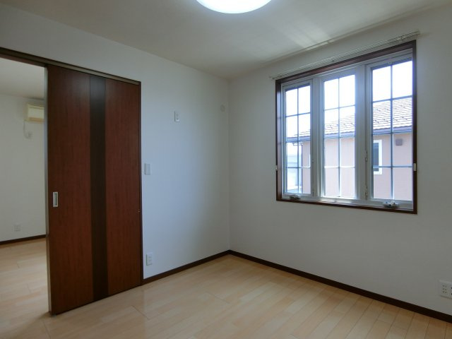 THサルーテ　Aの洋室|イメージ写真202号室