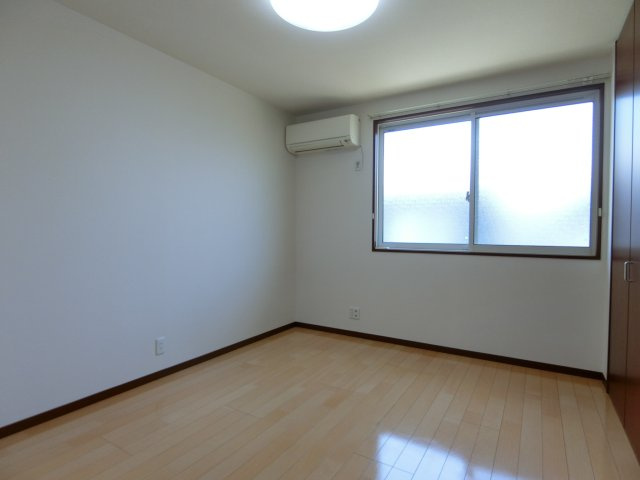 THサルーテ　Aの洋室|イメージ写真202号室