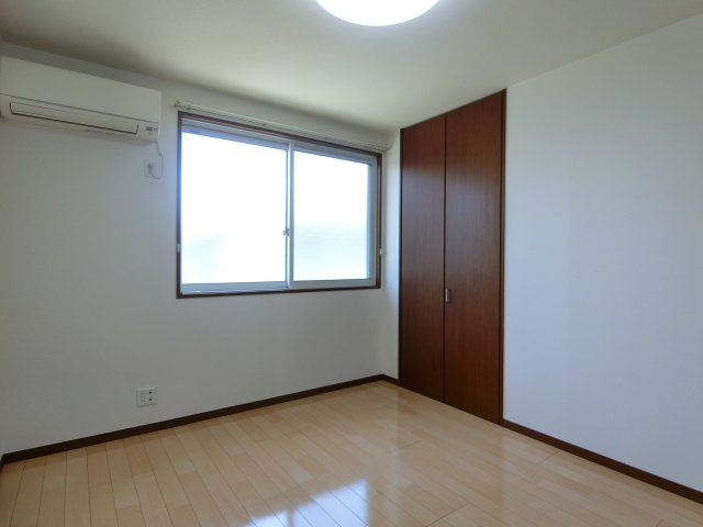 THサルーテ　Aの洋室|イメージ写真202号室