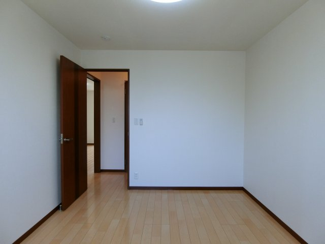 THサルーテ　Aの洋室|イメージ写真202号室