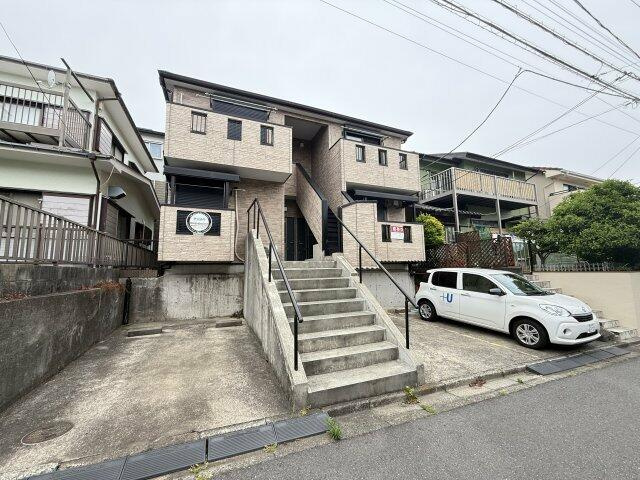 横須賀市公郷町5丁目のアパートの画像
