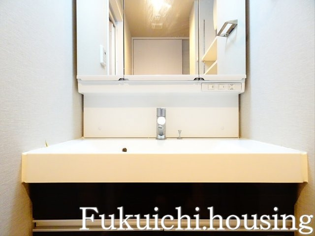 ＡＺＡＬＥＴＹ上北沢「アザレティー」の洗面所