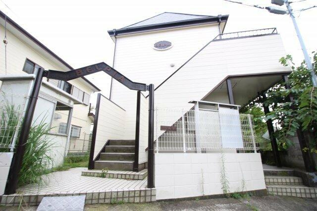 横須賀市富士見町2丁目のアパートの画像